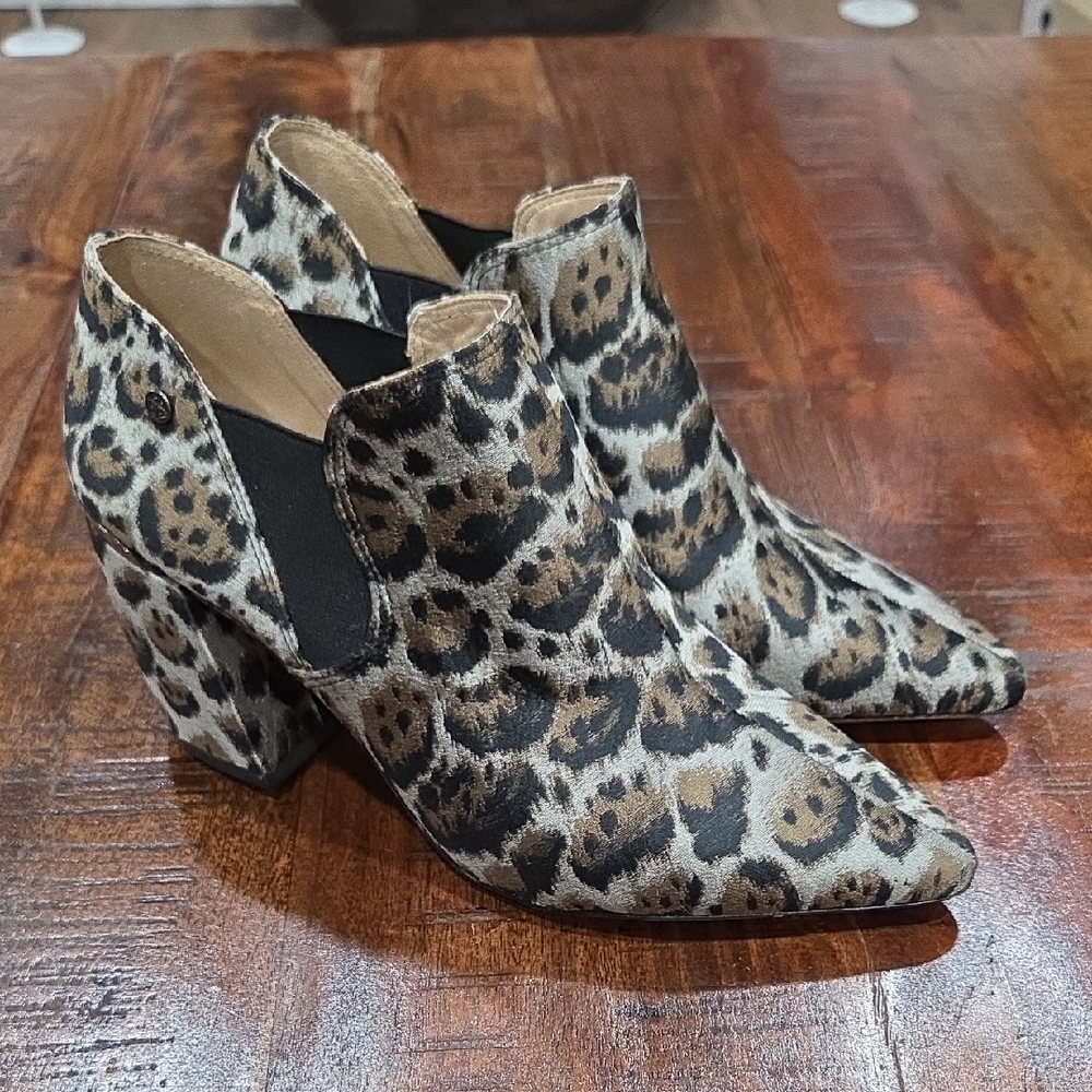 ANTONIO MELANI Leopard Pattern Ankle Booties Size 7.5